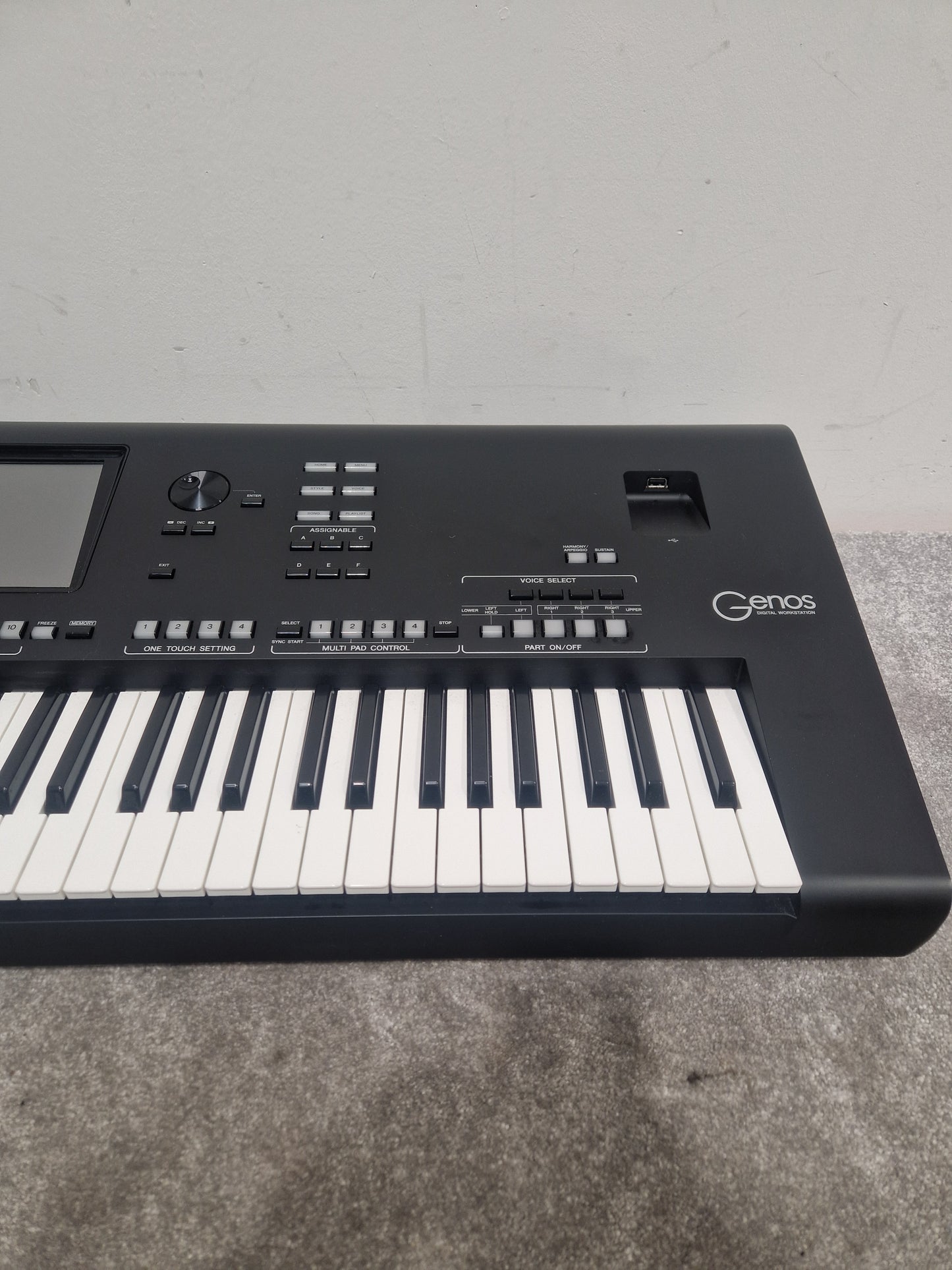 Yamaha Genos - Digital Workstation Keyboard - Excellent w/ Soft Case & Keyboard Pedal