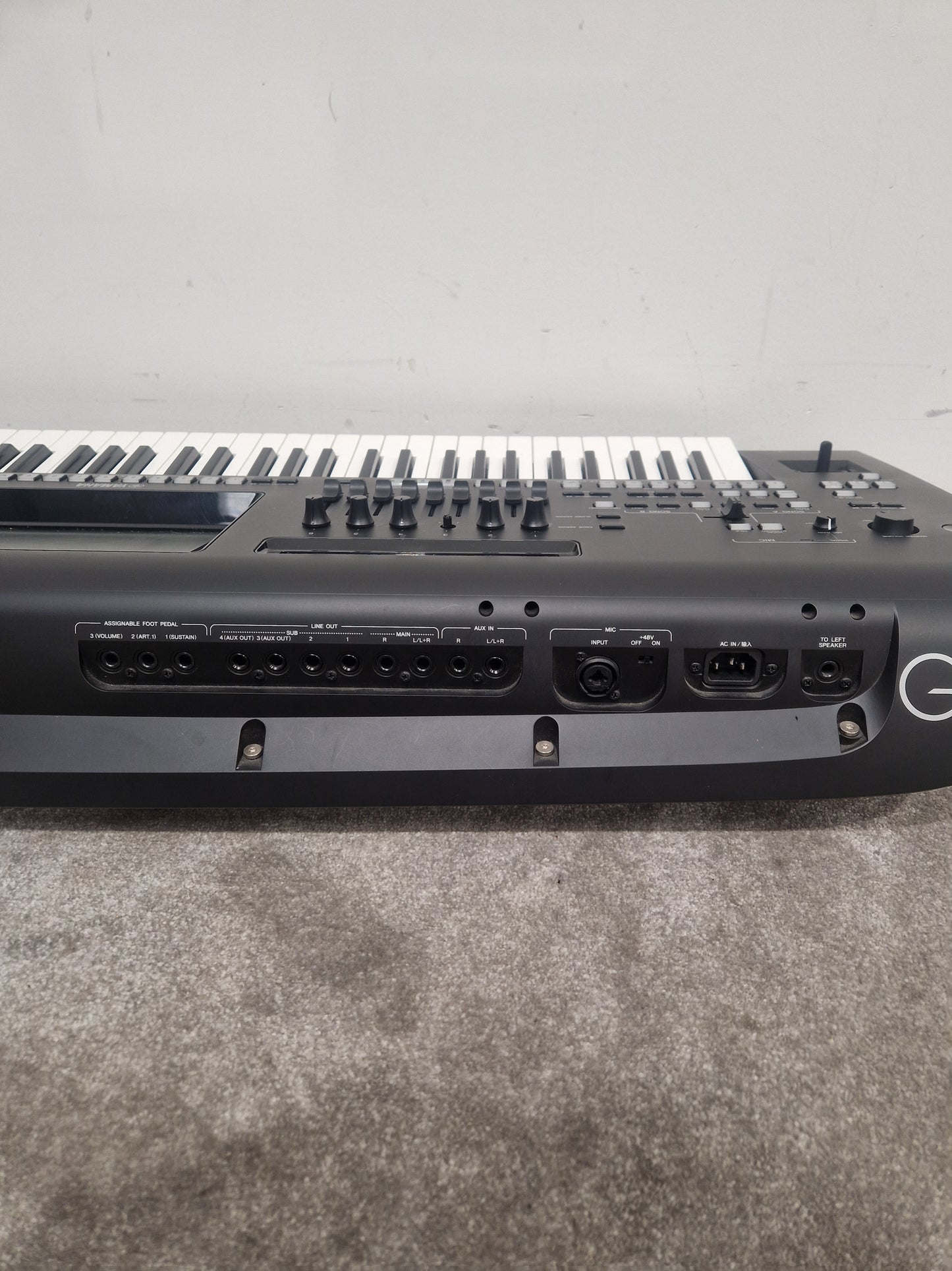 Yamaha Genos - Digital Workstation Keyboard - Excellent w/ Soft Case & Keyboard Pedal