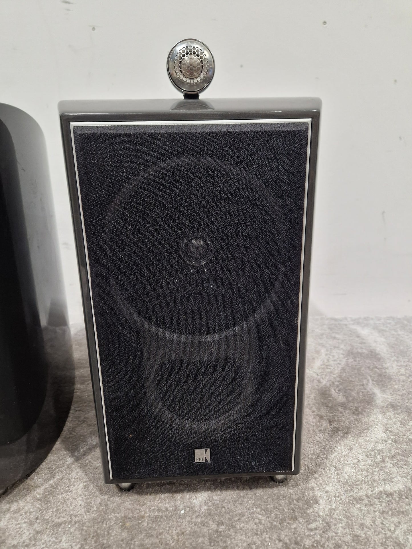 Kef XQ1 Pair - High-Fidelity Bookshelf Speakers - Excellent