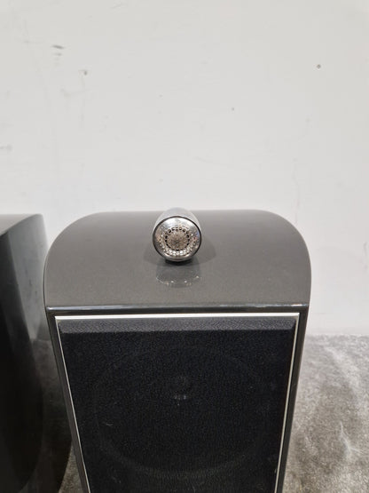 Kef XQ1 Pair - High-Fidelity Bookshelf Speakers - Excellent