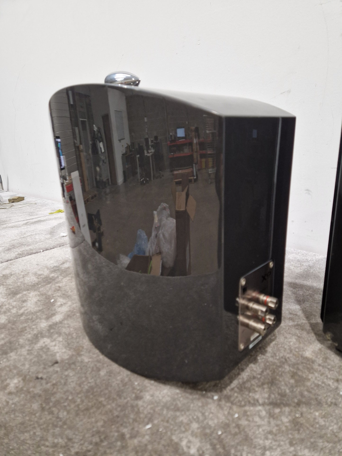 Kef XQ1 Pair - High-Fidelity Bookshelf Speakers - Excellent