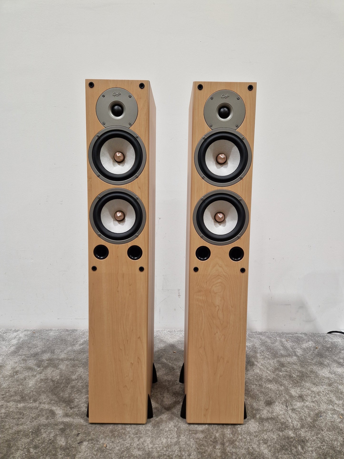 Gale 4040 40-Series Pair - High-Fidelity Speakers - Excellent