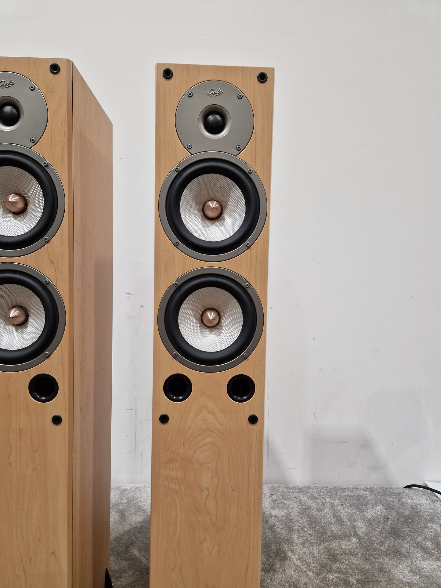 Gale 4040 40-Series Pair - High-Fidelity Speakers - Excellent