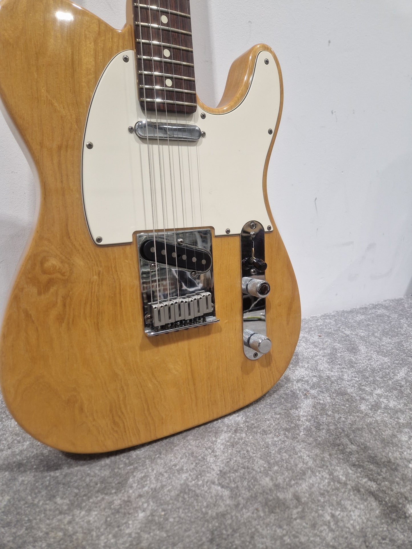 Fender Telecaster American 1999 Natural Finish S/N N9385786 - Solid Body Electric - Excellent w/ Hard Case