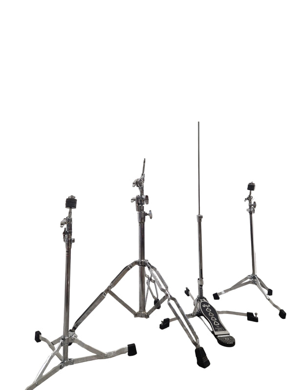 DW6000 Hardware - Lightweight Drum Stands- Excellent w/ Soft Case