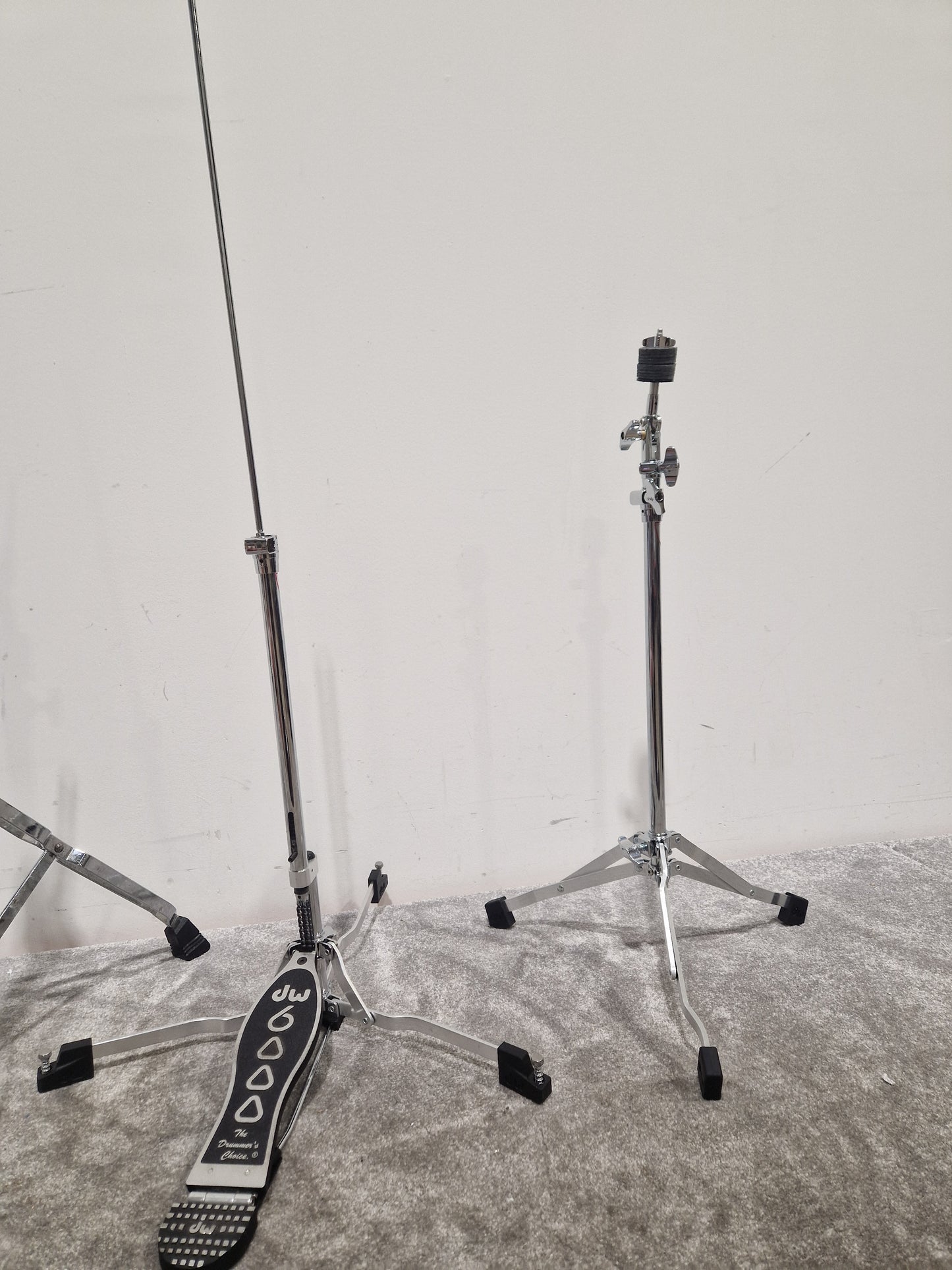 DW6000 Hardware - Lightweight Drum Stands- Excellent w/ Soft Case