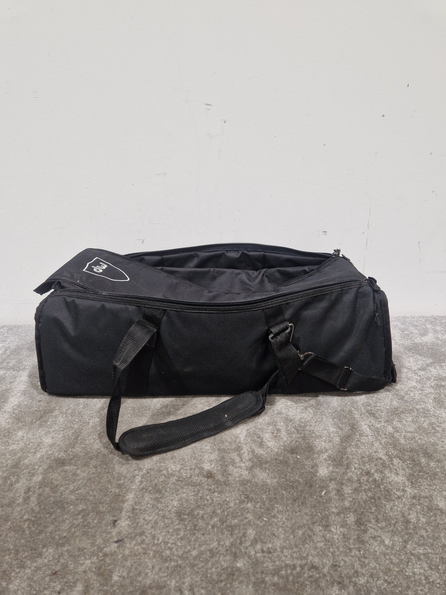 DW6000 Hardware - Lightweight Drum Stands- Excellent w/ Soft Case