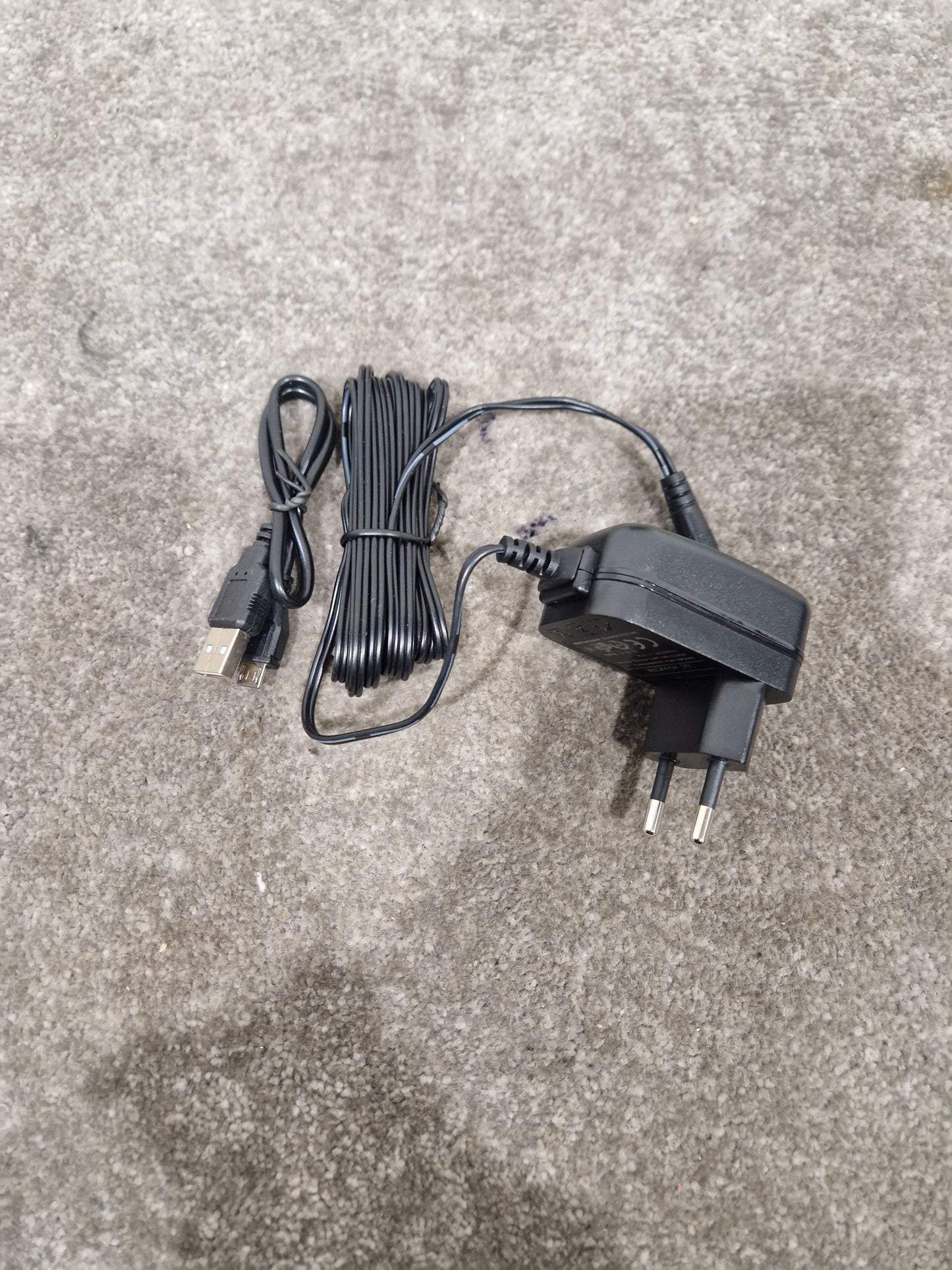 Hotone Omni Acoustic Simulator - Authentic Acoustic Tones - Excellent w/ Original Box & Power Supply