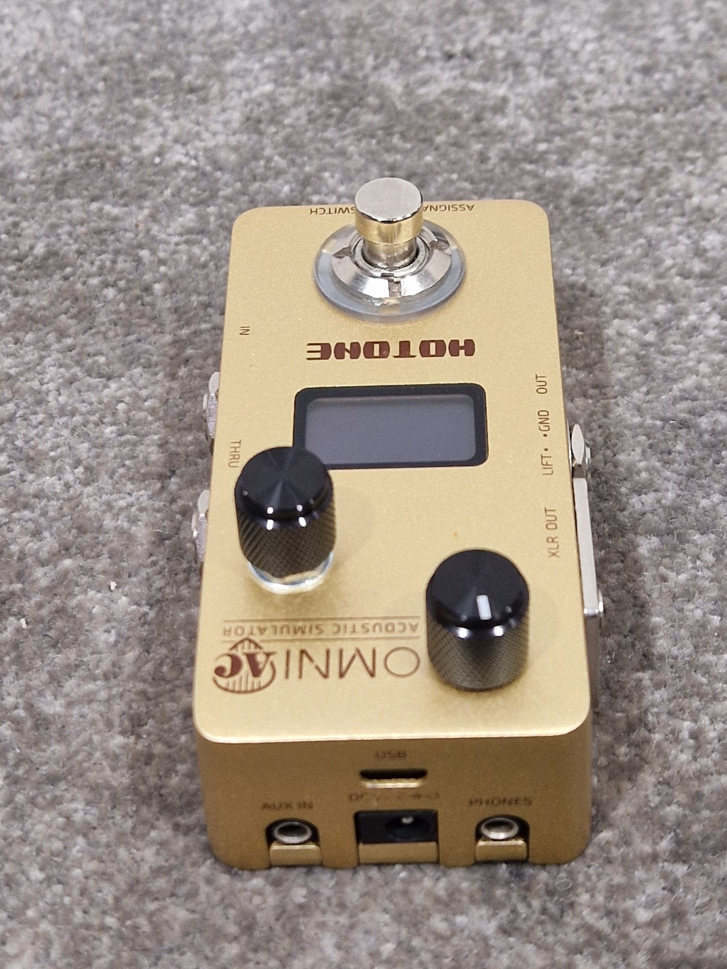 Hotone Omni Acoustic Simulator - Authentic Acoustic Tones - Excellent w/ Original Box & Power Supply