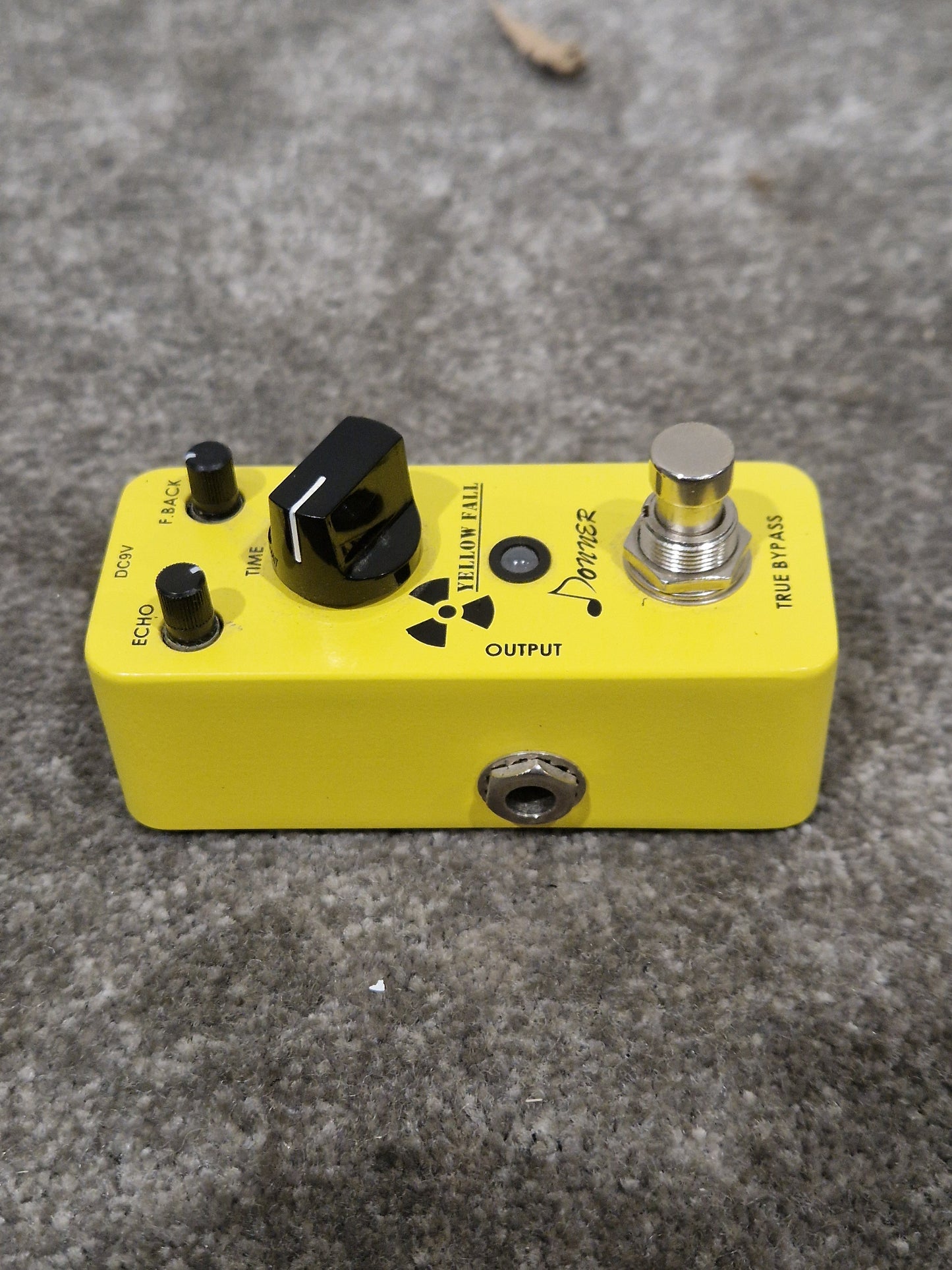Donner Yellow Fall - Analog Delay Pedal - Excellent w/ Original Box