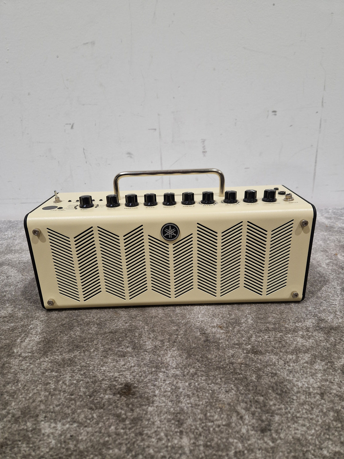 Yamaha THR10 - Portable Guitar Amp - Excellent w/ Power Supply