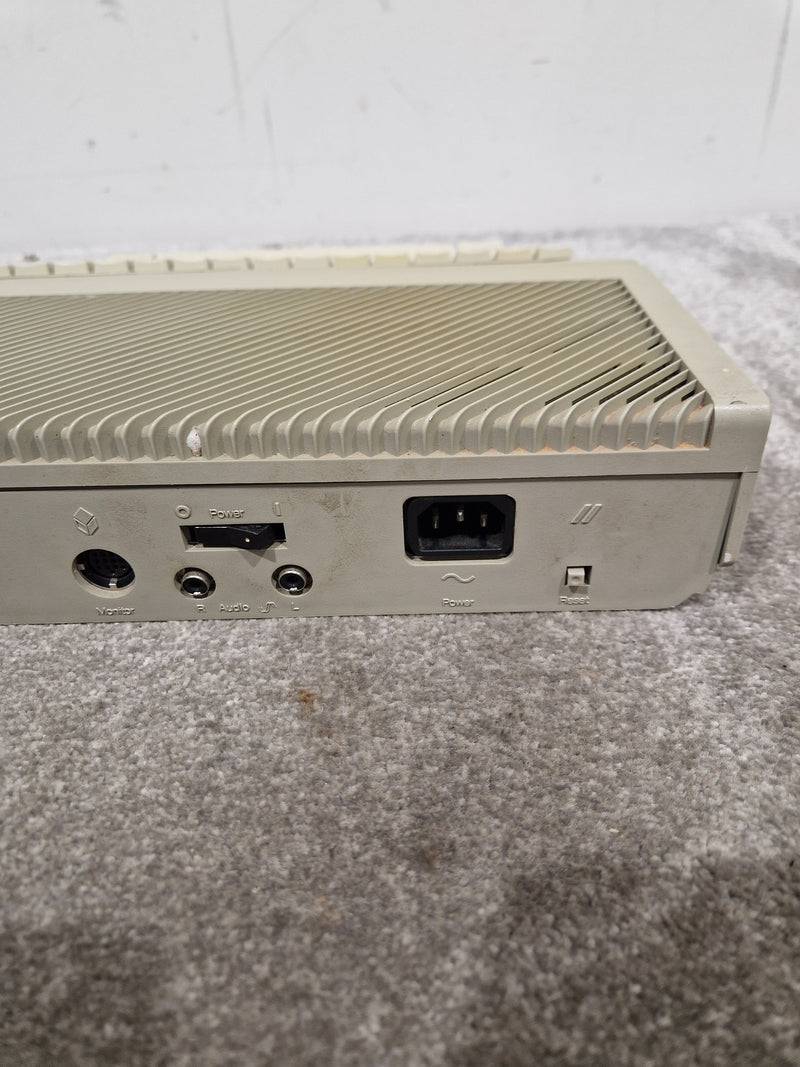 Atari 1040STE - Vintage Home Computer - Spares or Repair - Image 11