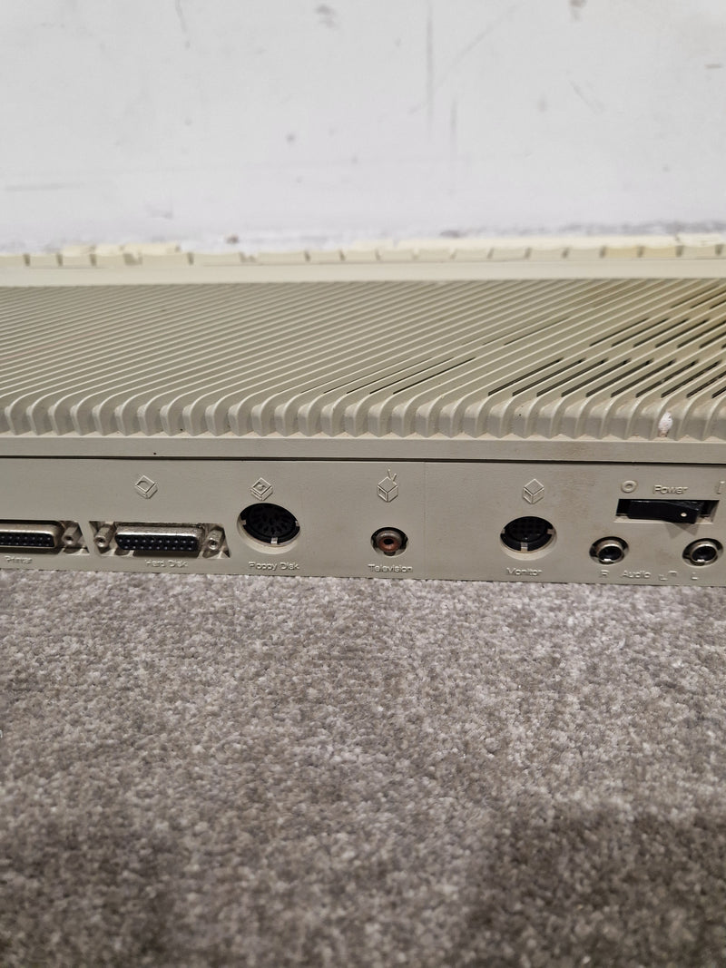 Atari 1040STE - Vintage Home Computer - Spares or Repair - Image 12