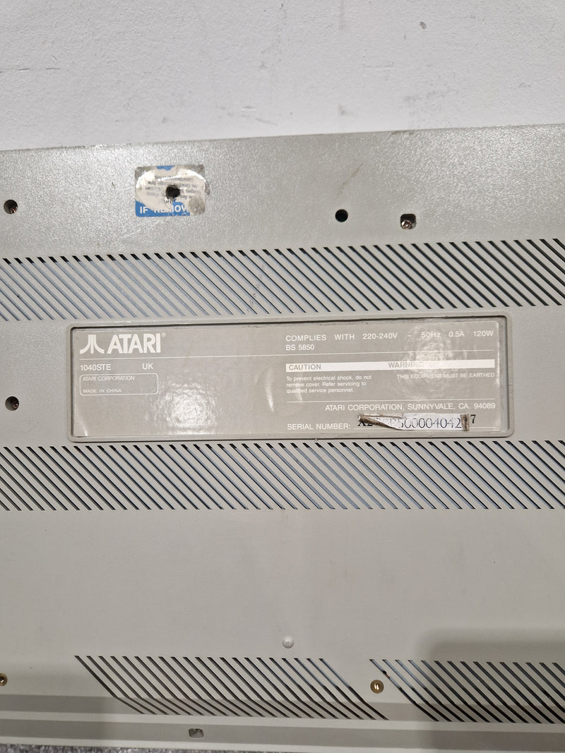 Atari 1040STE - Vintage Home Computer - Spares or Repair - Image 15