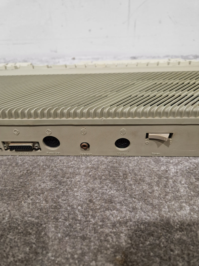 Atari 1040STFM - Classic Home Computer - Spares or Repair - Image 4