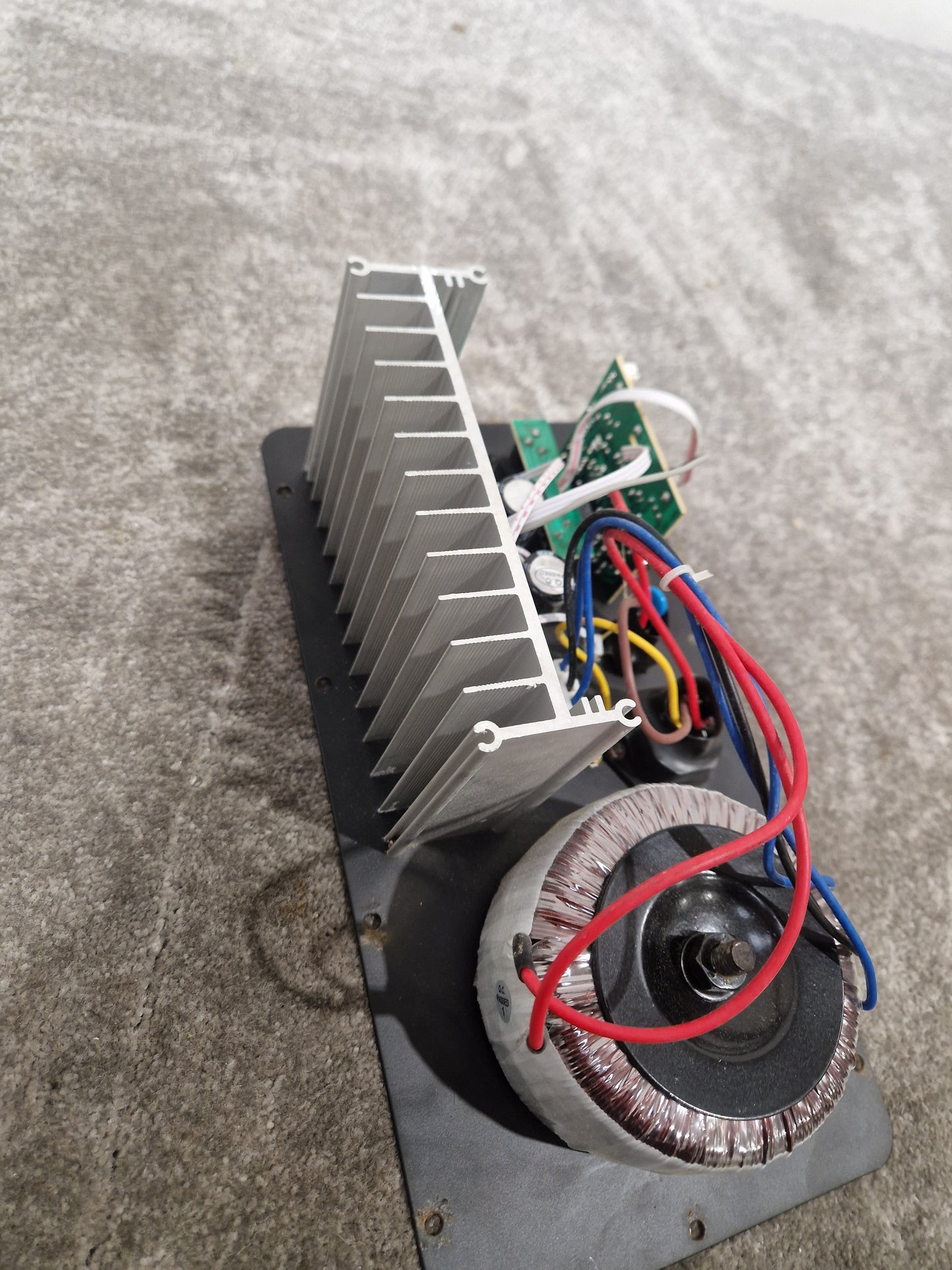 QTX 170.755uk Speaker Motherboard - Precision Audio Control - Excellent