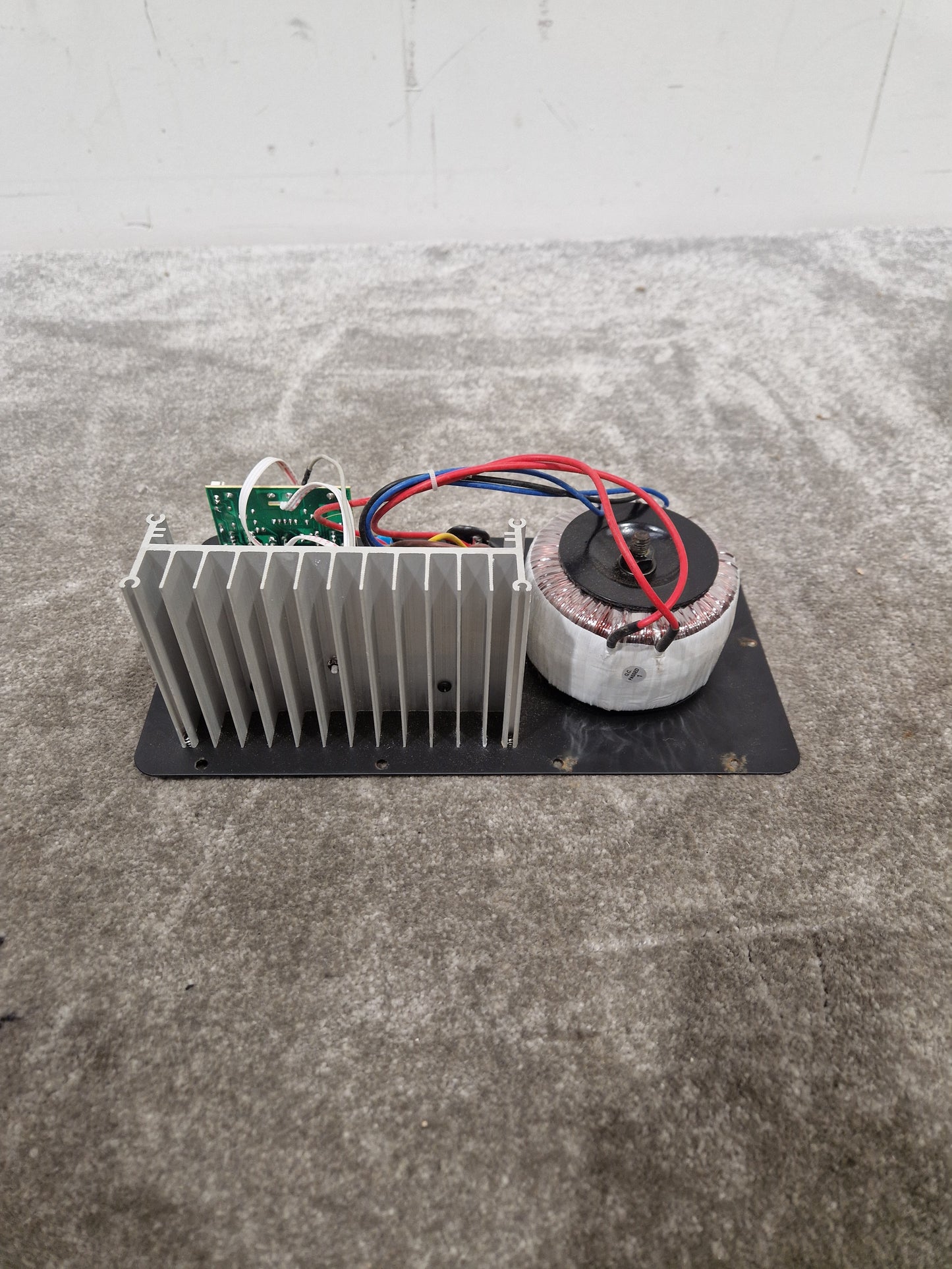 QTX 170.755uk Speaker Motherboard - Precision Audio Control - Excellent