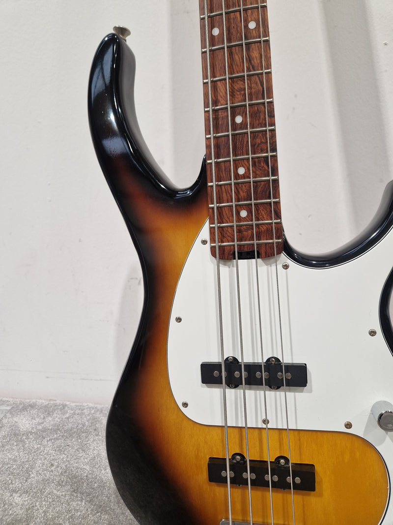 Peavey Milestone 3 Made IN Vietnam - Versatile Bass Guitar - Excellent w/ Hard Case & Full set up - Image 6