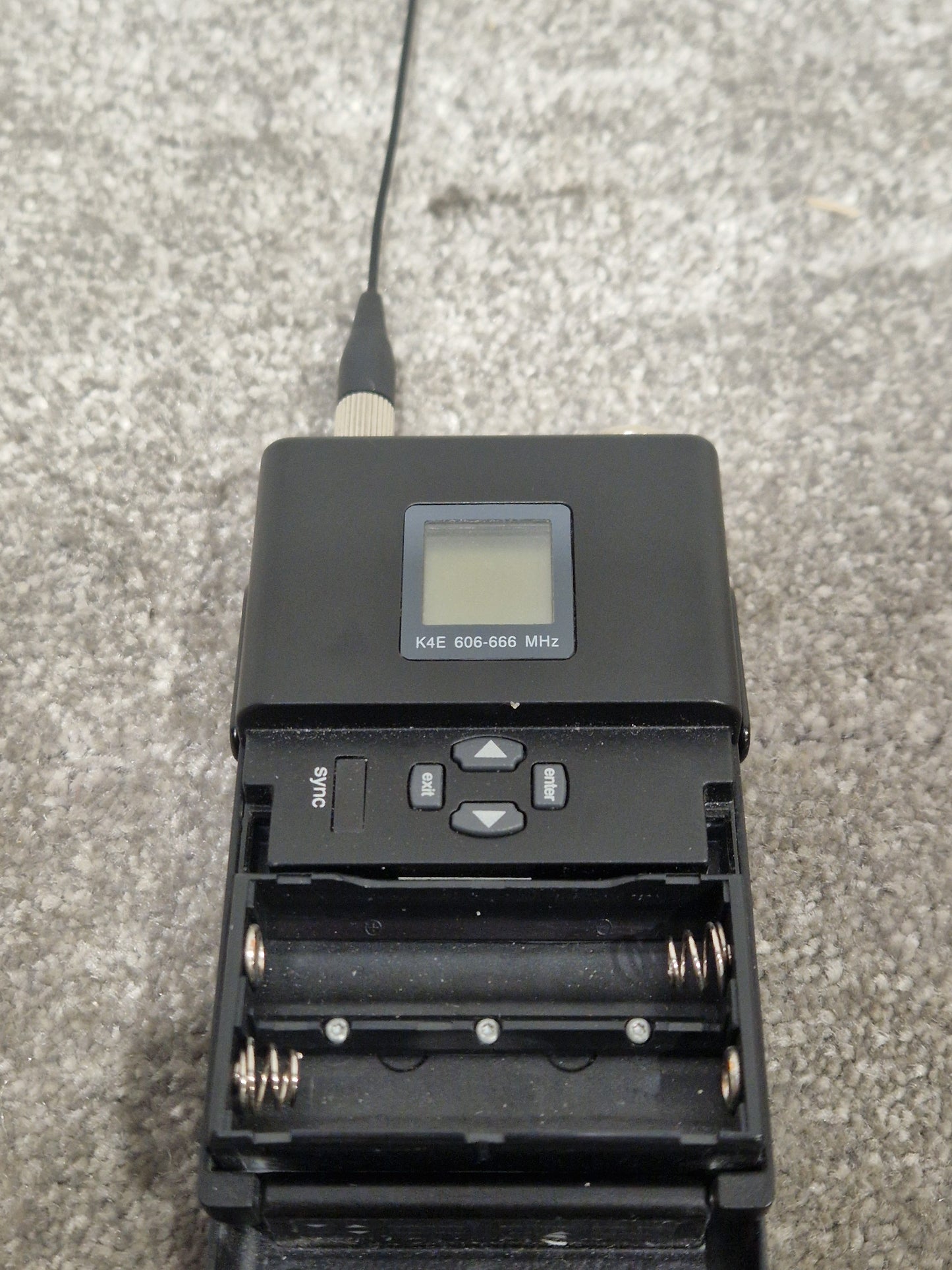 Shure K4E Radio Transmitter - Professional Broadcast Quality - Excellent