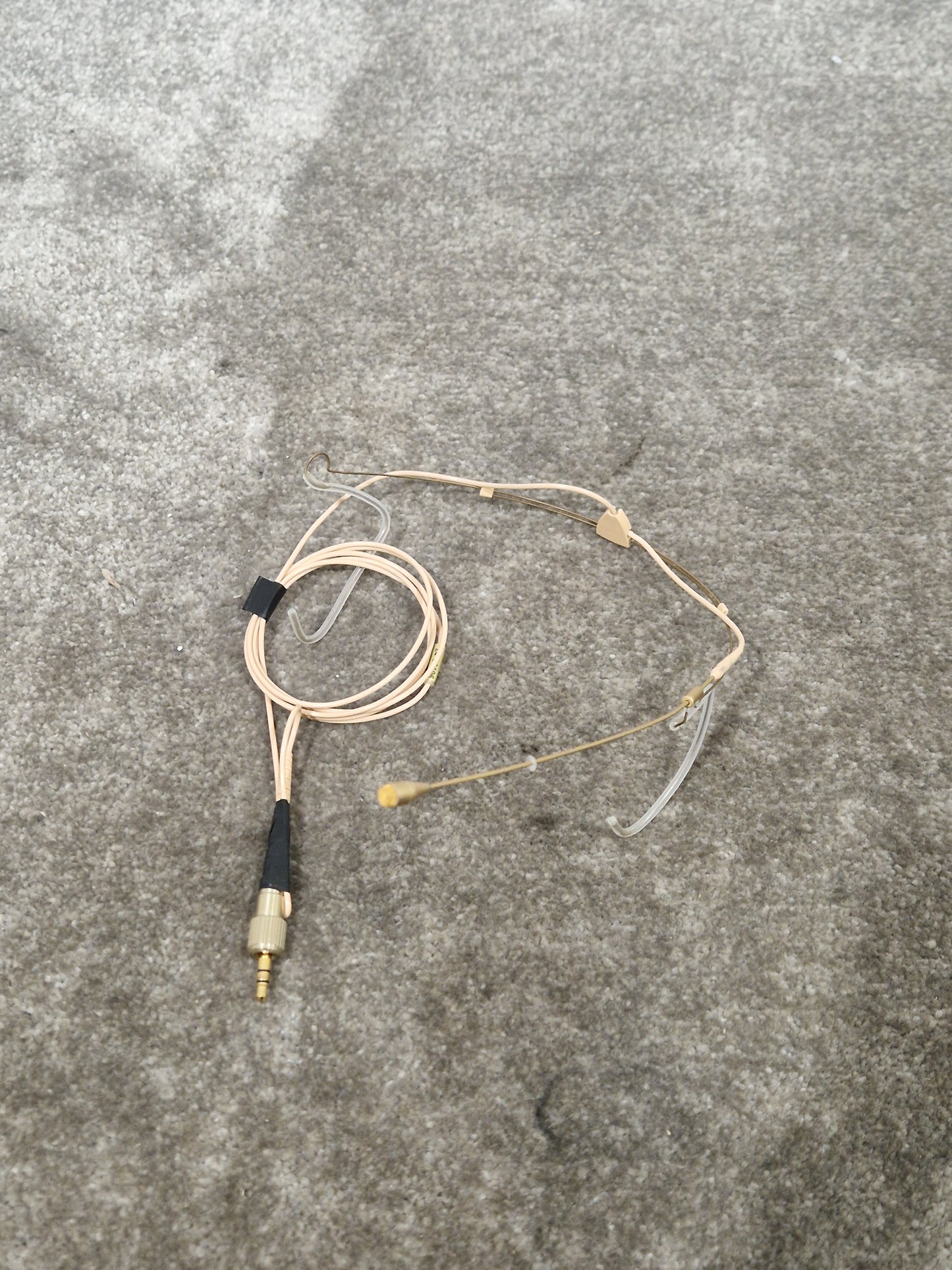 DPA Microphone 4466 - Headset Mic - Excellent w/ Soft Case