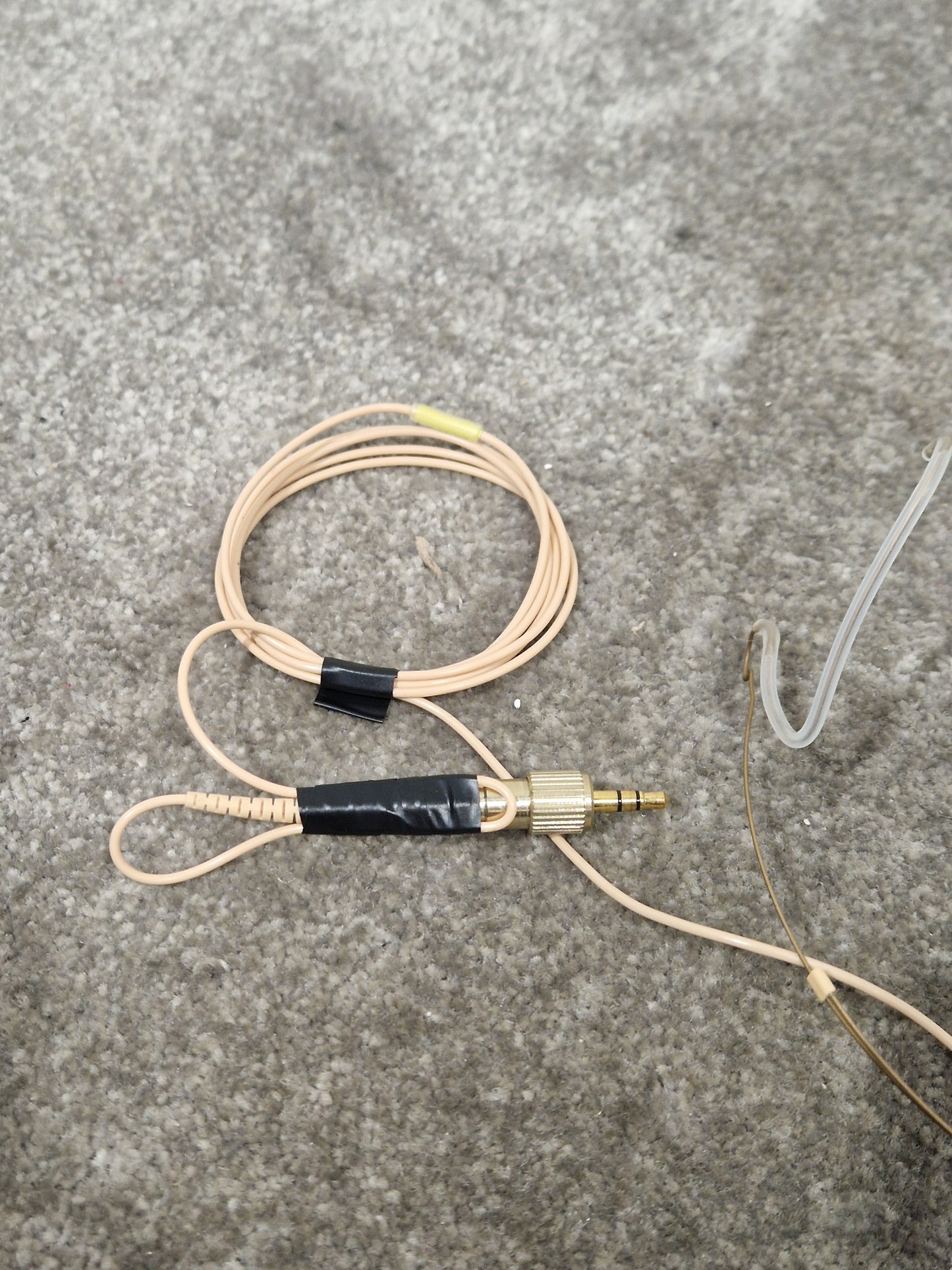 DPA Microphone 4466 - Headset Mic - Excellent w/ Soft Case