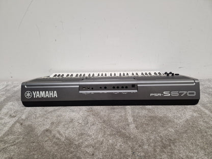 Yamaha PSR-S670 - Arranger Keyboard - Excellent w/ Power Supply & Keyboard Stand