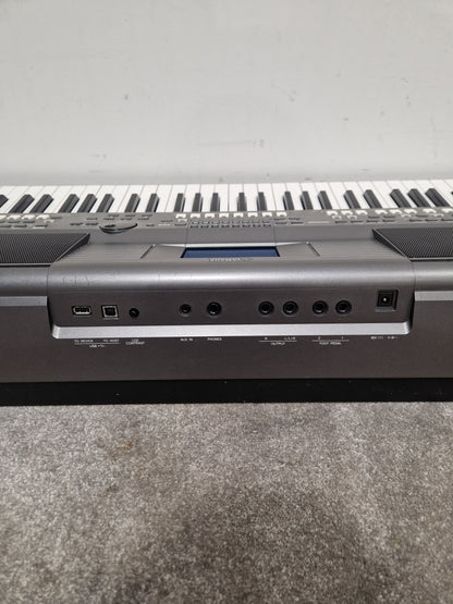 Yamaha PSR-S670 - Arranger Keyboard - Excellent w/ Power Supply & Keyboard Stand