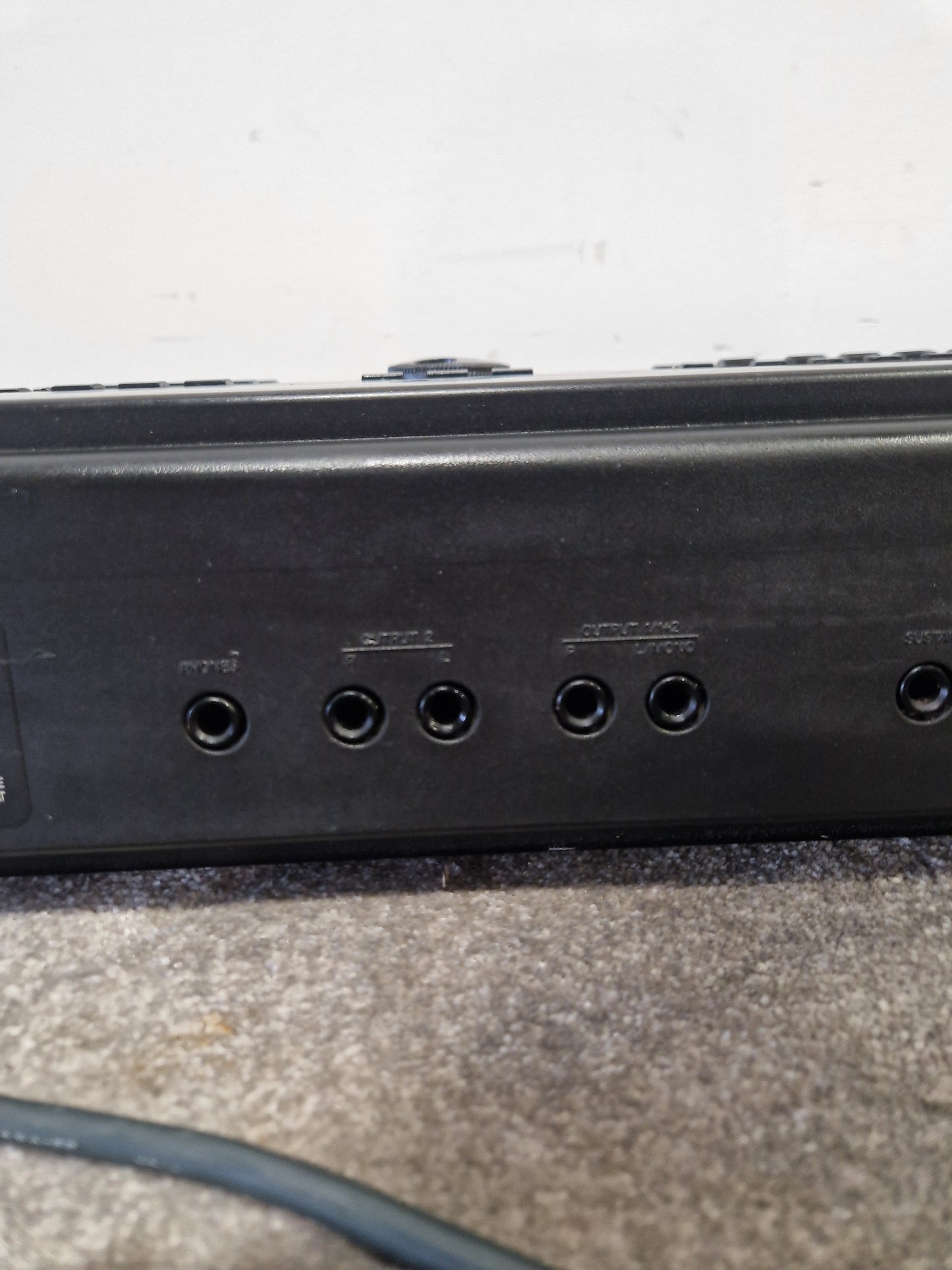 YAMAHA SY85 - Advanced Music Workstation - Fair w/ Power Supply