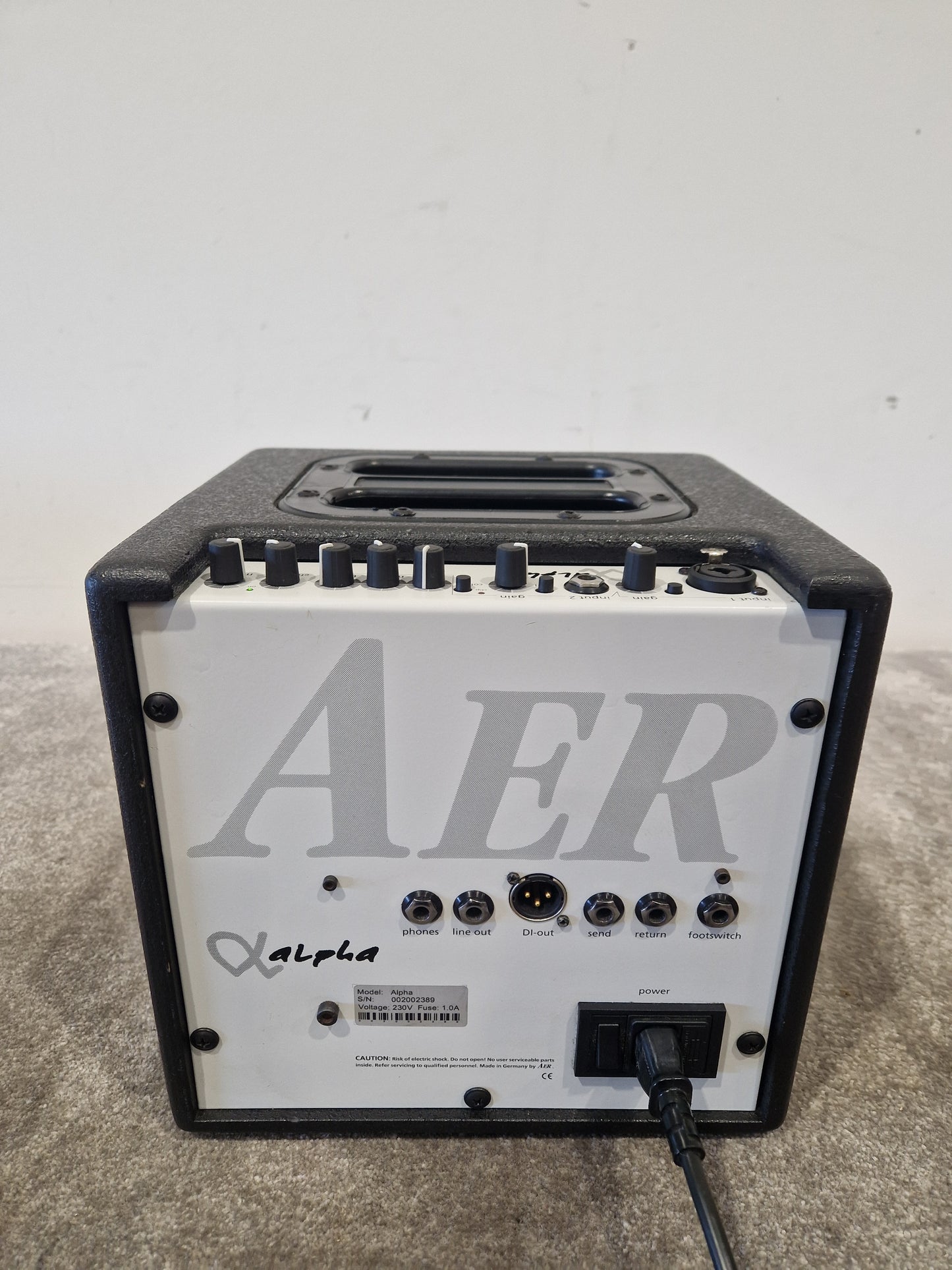 AER Alpha 40 Acoustic Guitar AMP - Compact Acoustic Amp - Excellent w/ Power Supply & Soft Case