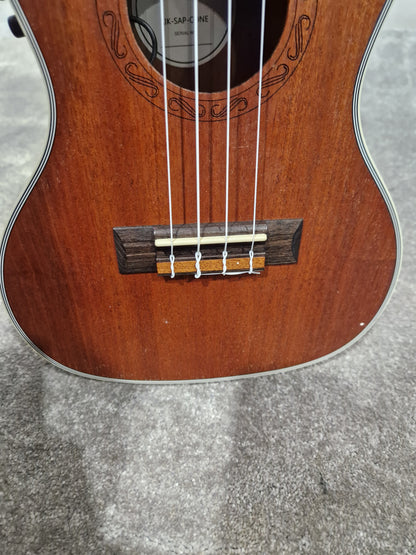 GEAR4MUSIC UK-SAP-CONE Electro-Acoustic Ukulele - Cutaway Design - Excellent
