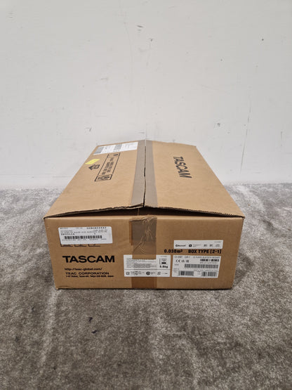 Tascam CD-200BT - Bluetooth CD Player - Excellent w/ Original Box & Power Supply
