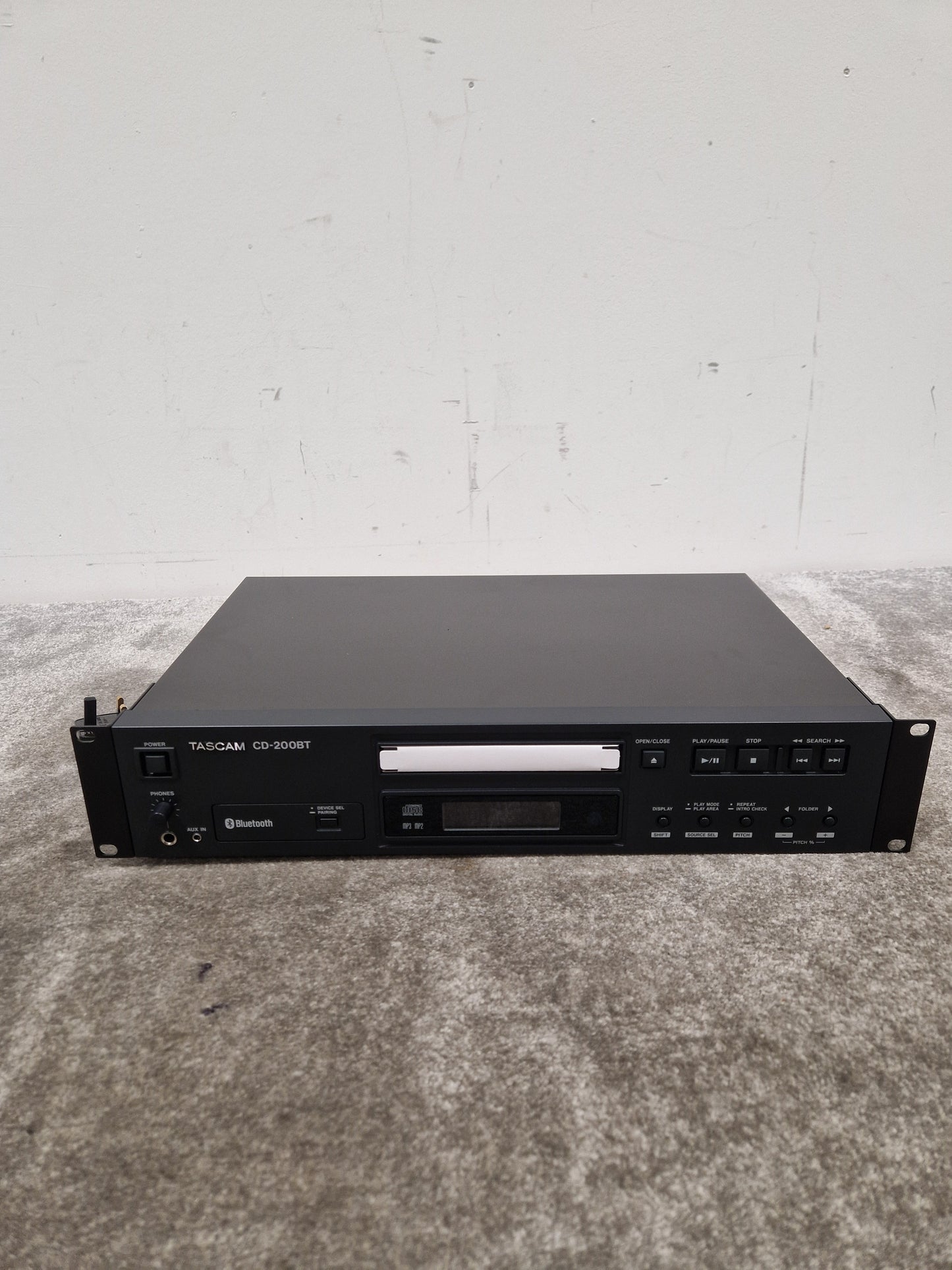 Tascam CD-200BT - Bluetooth CD Player - Excellent w/ Original Box & Power Supply