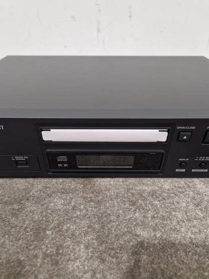 Tascam CD-200BT - Bluetooth CD Player - Excellent w/ Original Box & Power Supply