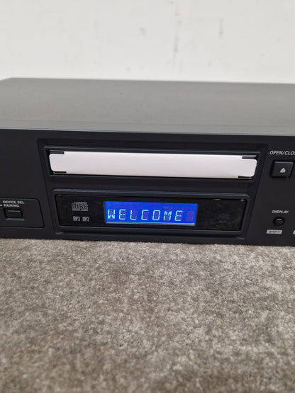 Tascam CD-200BT - Bluetooth CD Player - Excellent w/ Original Box & Power Supply
