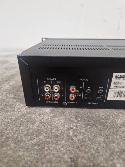 Tascam CDRW900SX - Professional CD Recorder - Excellent w/ Original Box & Power Supply