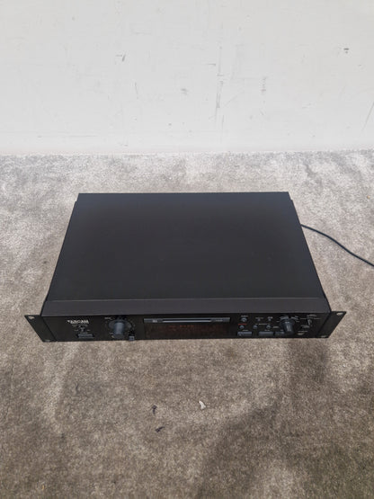 Tascam MD-350 - Professional Minidisc Recorder - Excellent w/ Remote & Manuel's