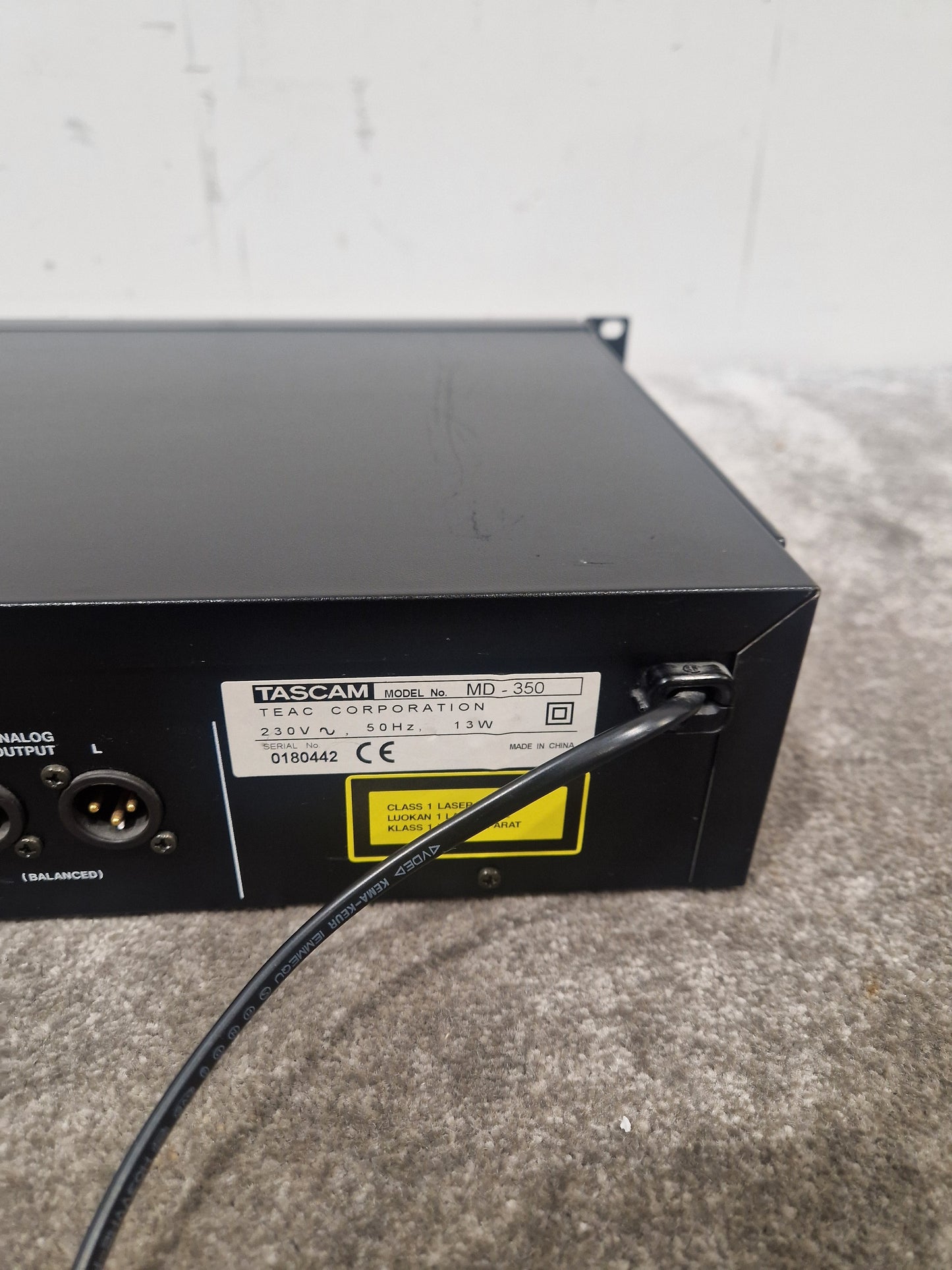 Tascam MD-350 - Professional Minidisc Recorder - Excellent w/ Remote & Manuel's