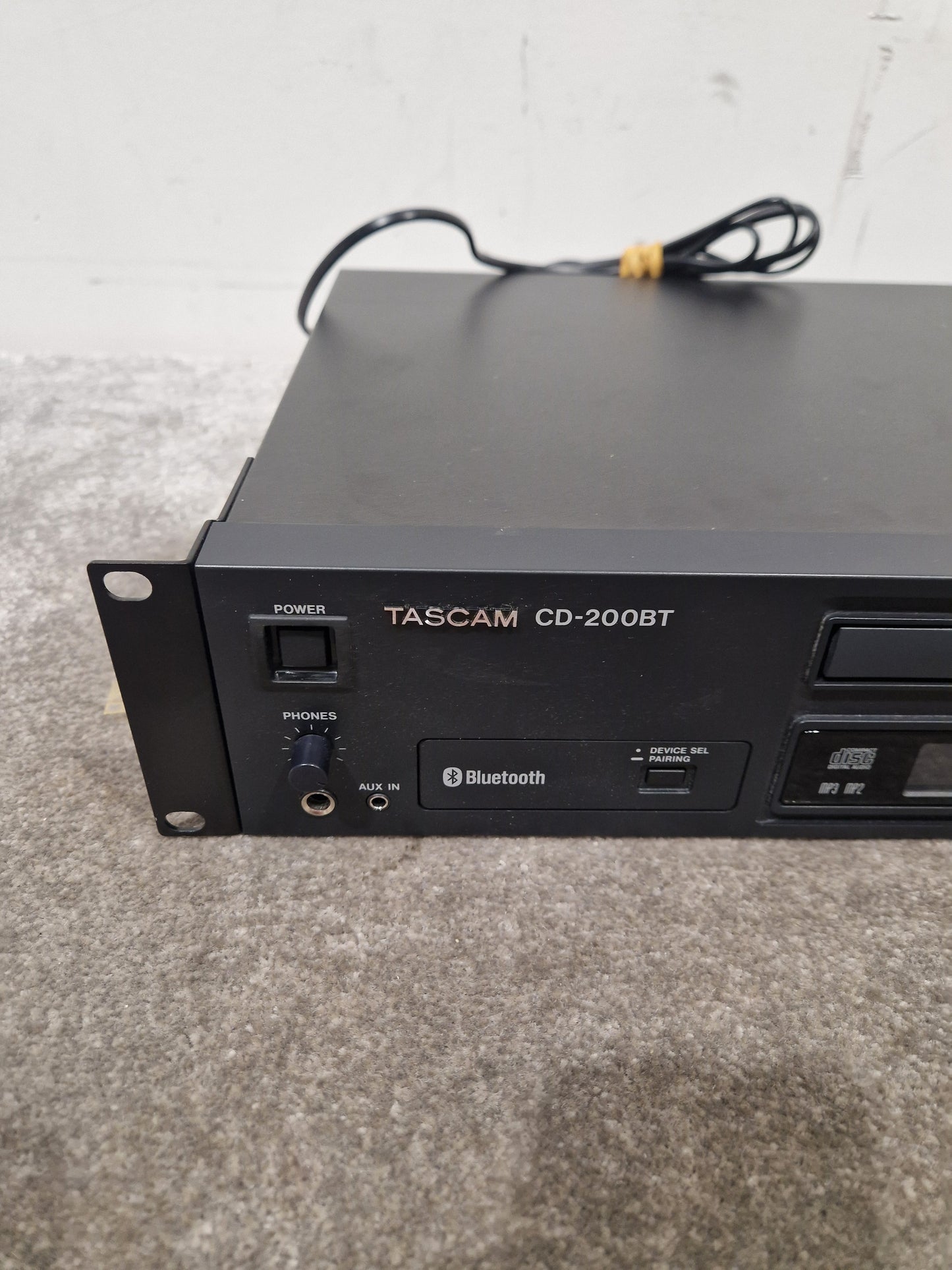 Tascam CD-200BT - Bluetooth CD Player - Excellent w/ Remote
