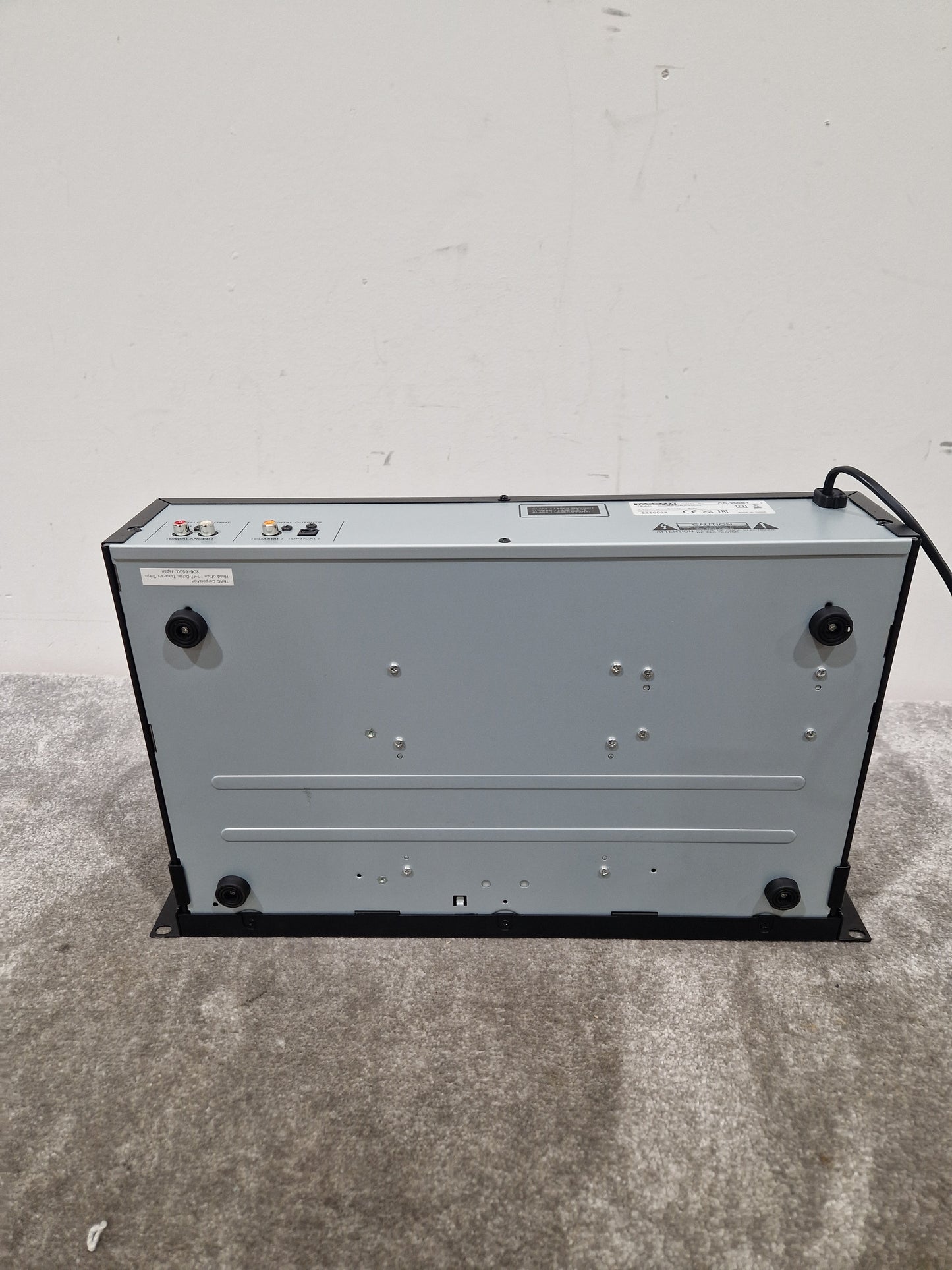 Tascam CD-200BT - Bluetooth CD Player - Excellent w/ Remote