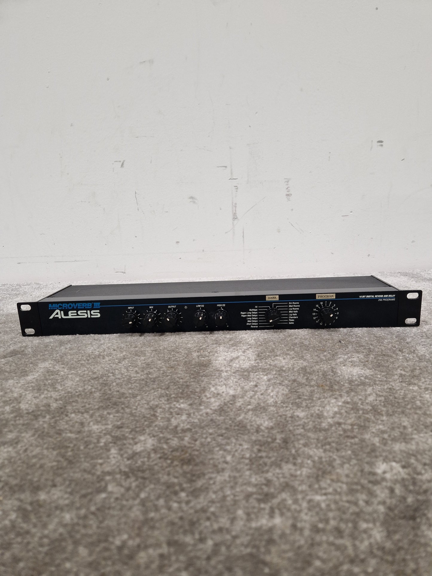 Alesis Microverb 3 - Digital Reverb Processor - Excellent
