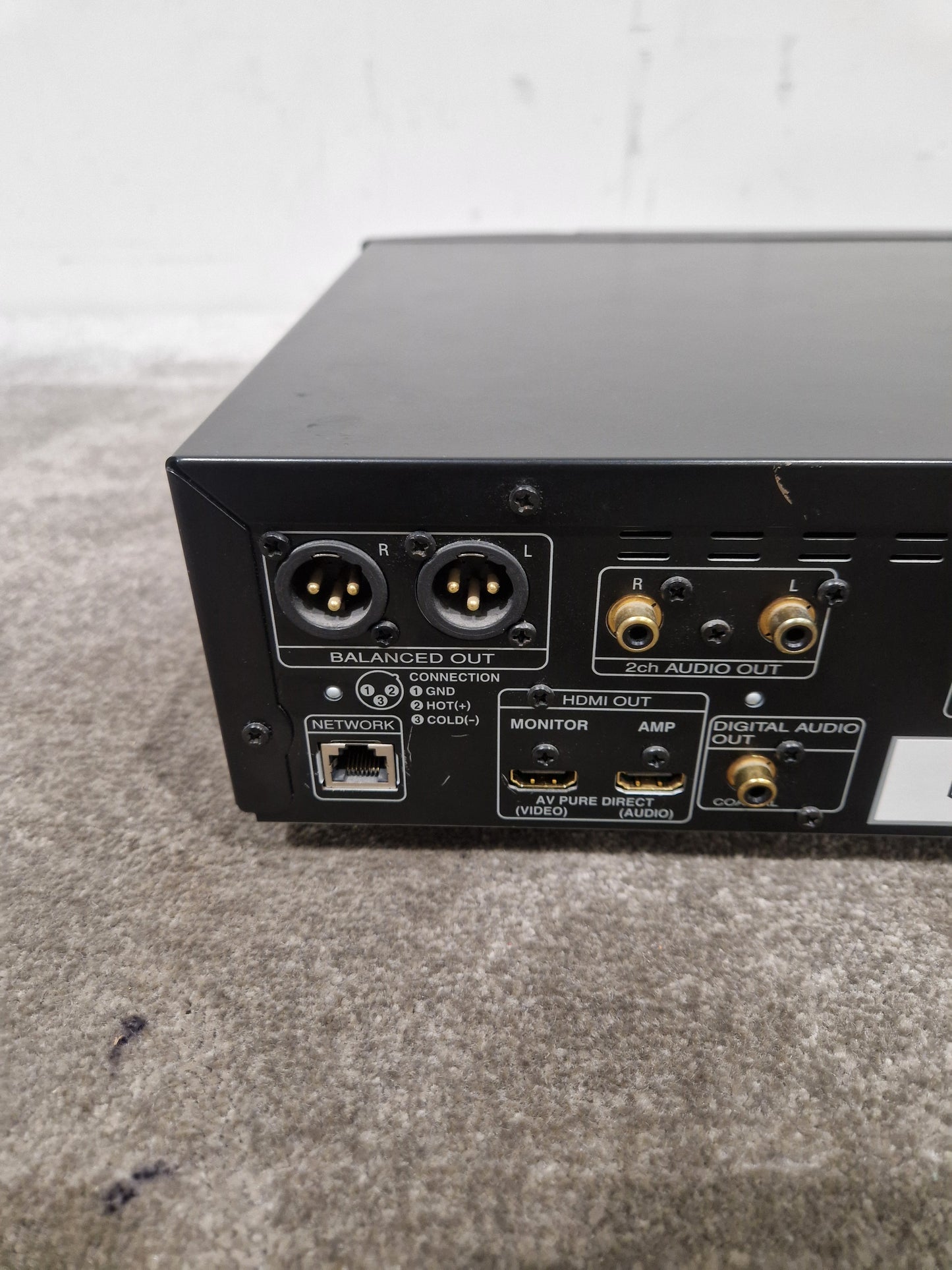 Marantz Blue Ray Player. UD7007 - Audiophile Quality Playback - Fair w/ Power Supply & Remote & cables