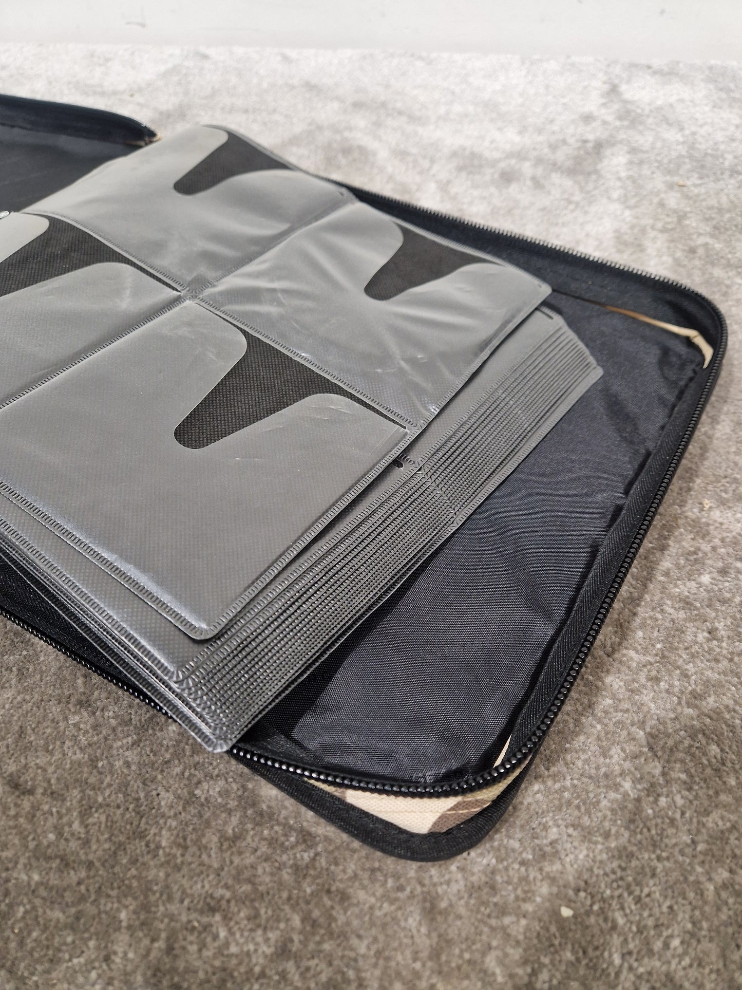 UDG CD Binder Camo - Durable Storage Solution - Excellent