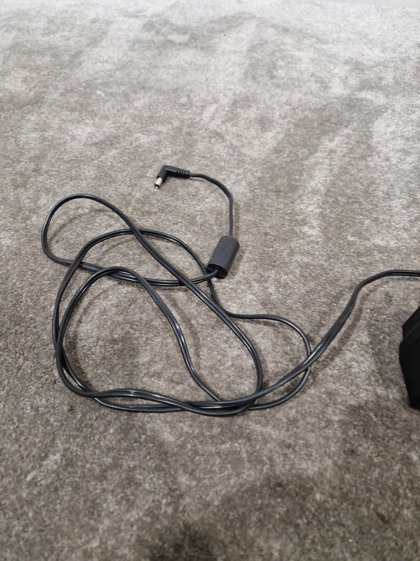 Iomega ZIP AC\DC Adapter IEC-950 5V - Portable Power Adapter - Excellent