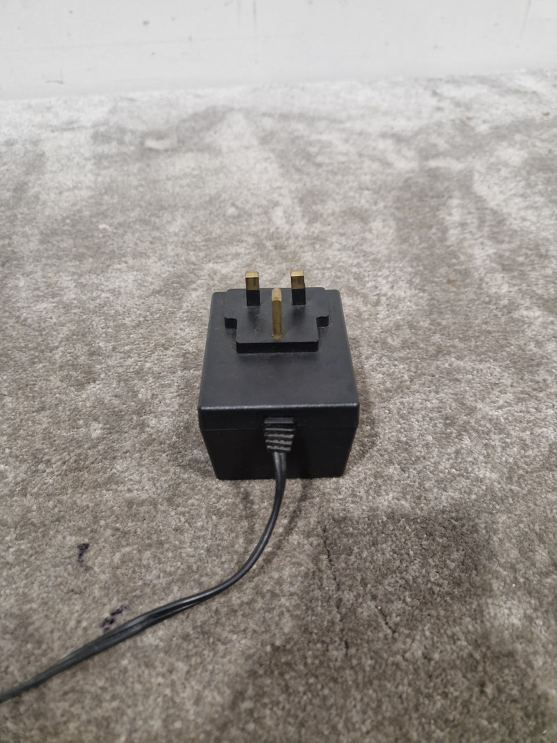 Iomega Aps57er-210 5V Cable - Power Supply Connector - Excellent - Image 4