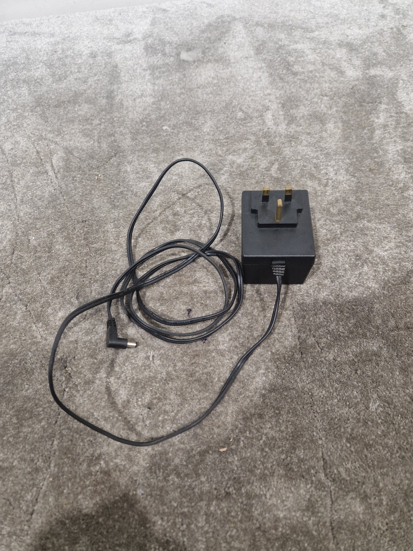 Iomega Aps57er-210 5V Cable - Power Supply Connector - Excellent