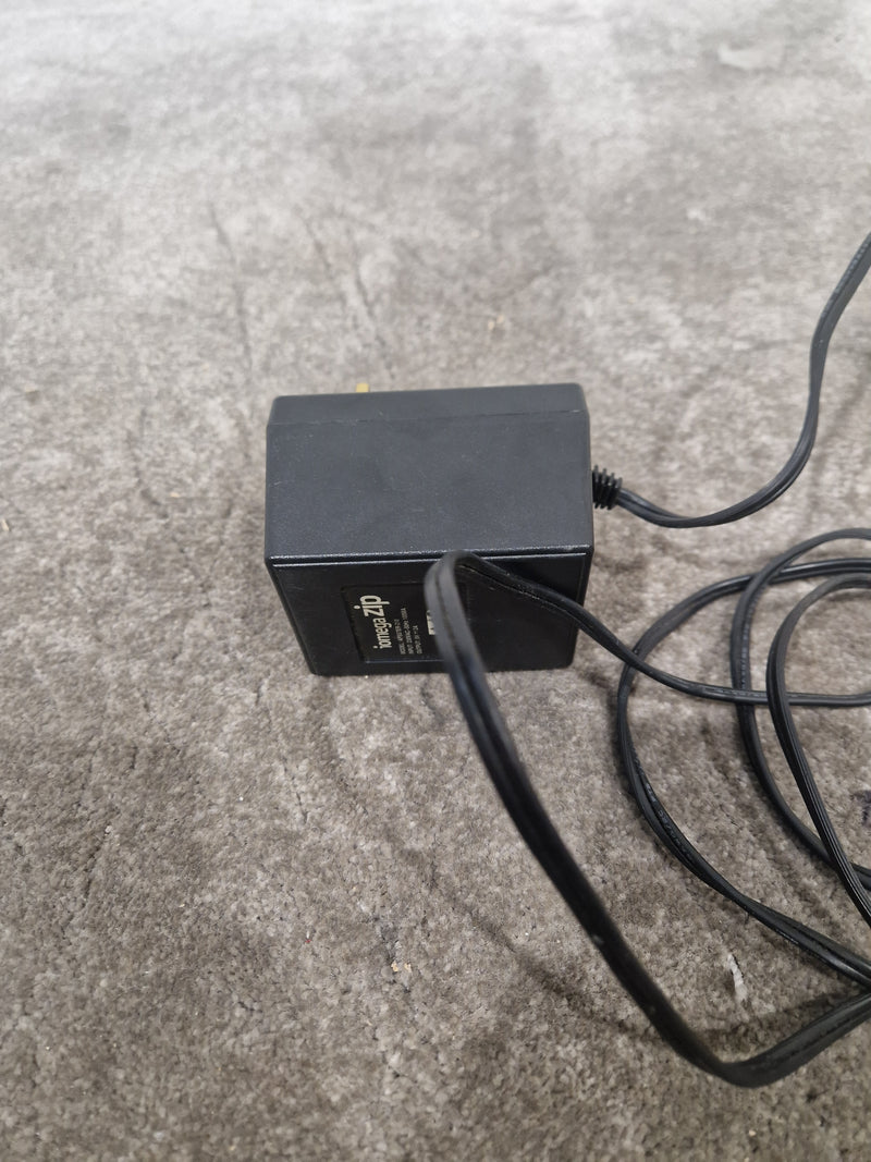 Iomega Aps57er-210 5V Cable - Power Supply Connector - Excellent - Image 6
