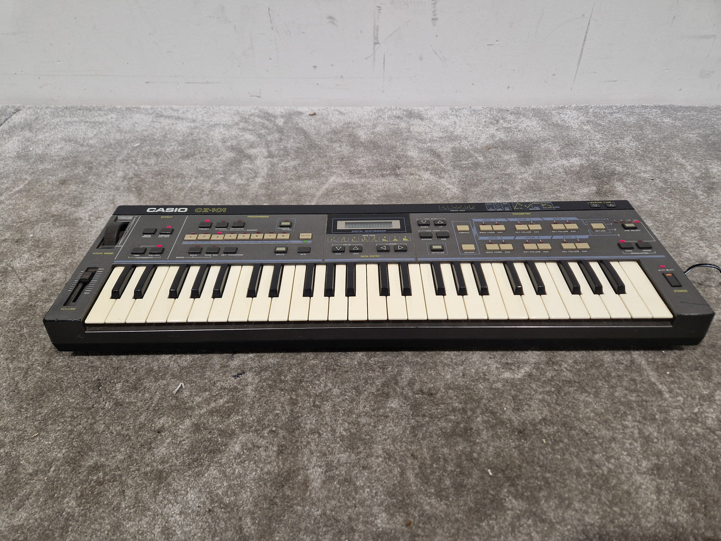 Casio CZ-101 - Compact Digital Synthesizer - Excellent w/ Power Supply