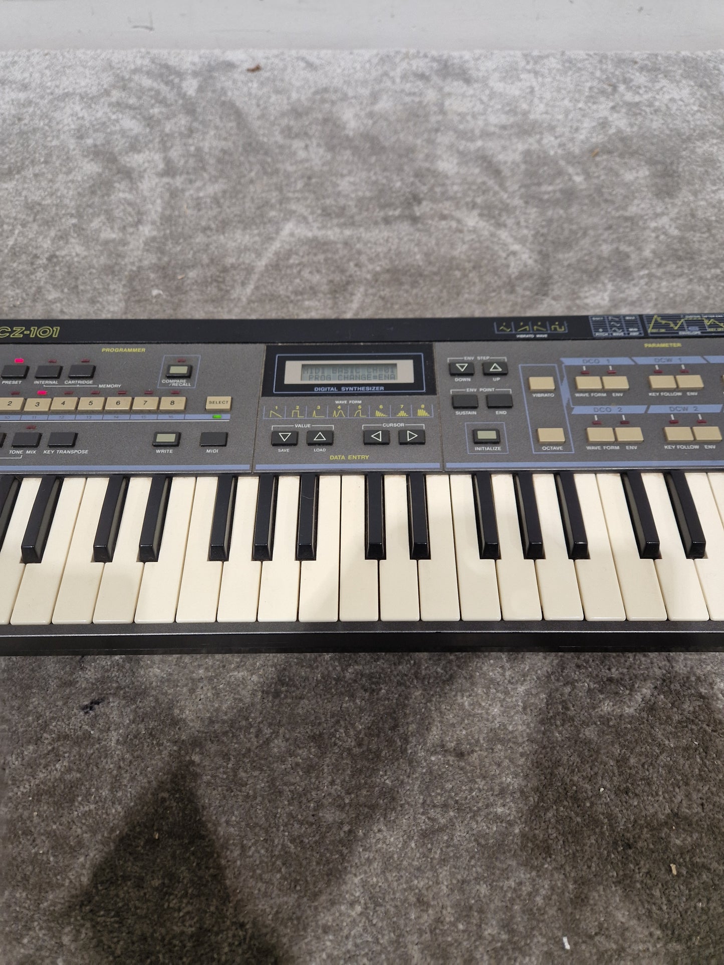 Casio CZ-101 - Compact Digital Synthesizer - Excellent w/ Power Supply