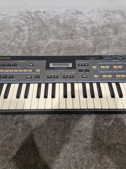 Casio CZ-101 - Compact Digital Synthesizer - Excellent w/ Power Supply