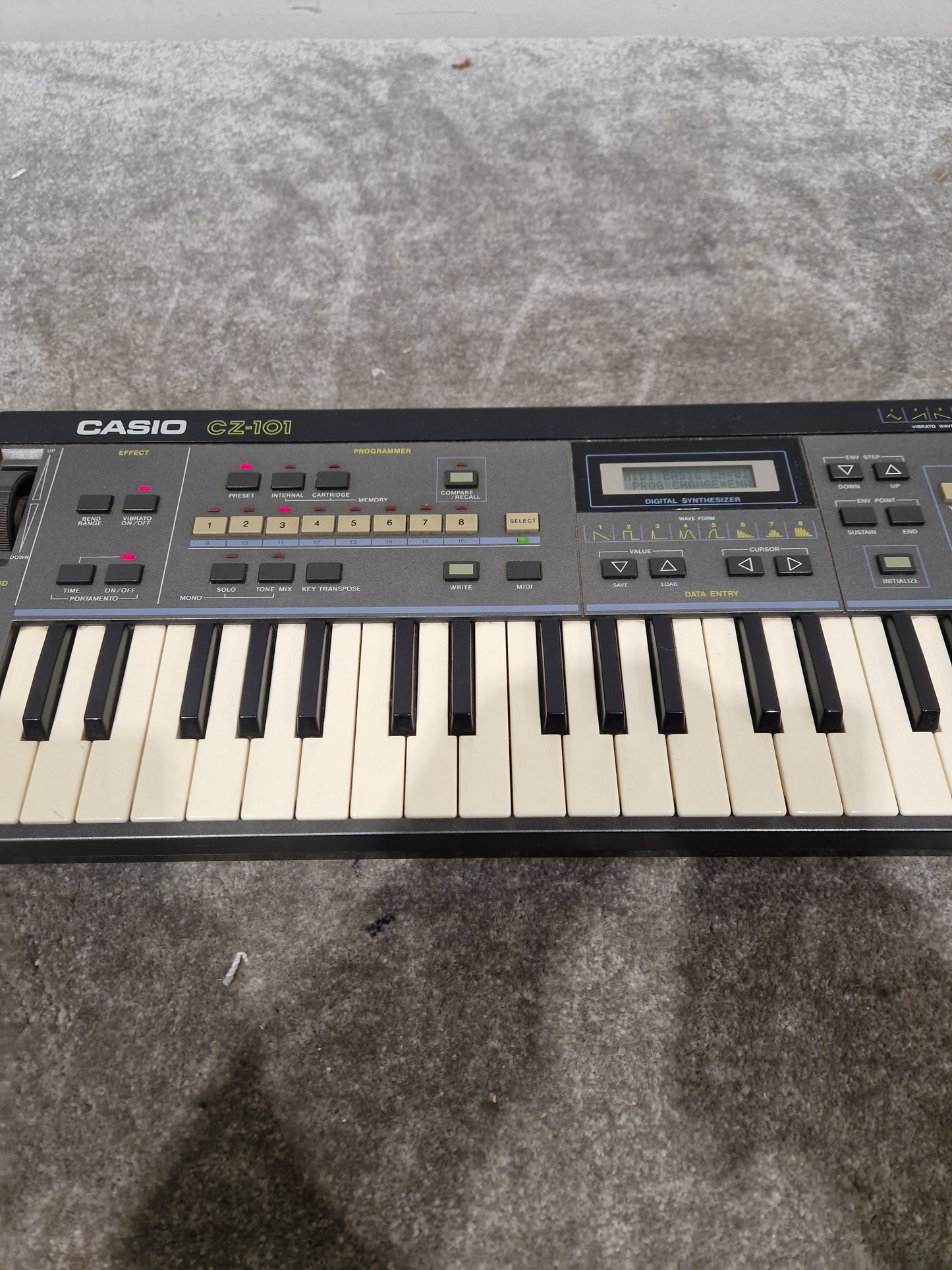 Casio CZ-101 - Compact Digital Synthesizer - Excellent w/ Power Supply